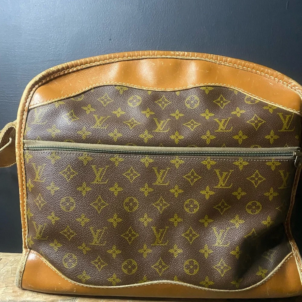 Authentic Vintage Louis Vuitton Monogram Brown Tan Messenger/Travel Bag - Picture 9 of 17